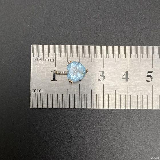 Золотая подвеска с камнями 585пр. вес: 0,85 гр