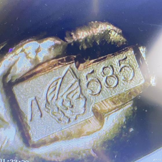 Золотая подвеска с камнями 585пр. вес: 0,68гр