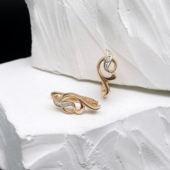 Золотые серьги с бриллиантами 585пр. вес: 3,14гр