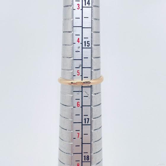 Золотое кольцо с камнями 585пр. размер: 15,9