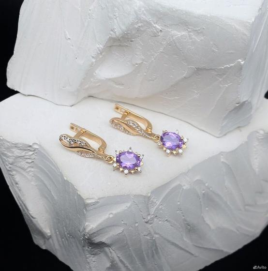 Золотые серьги с камнями 585пр. вес: 4,27гр