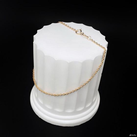 Золотой браслет 585пр. вес: 1,33гр. длина: 19см