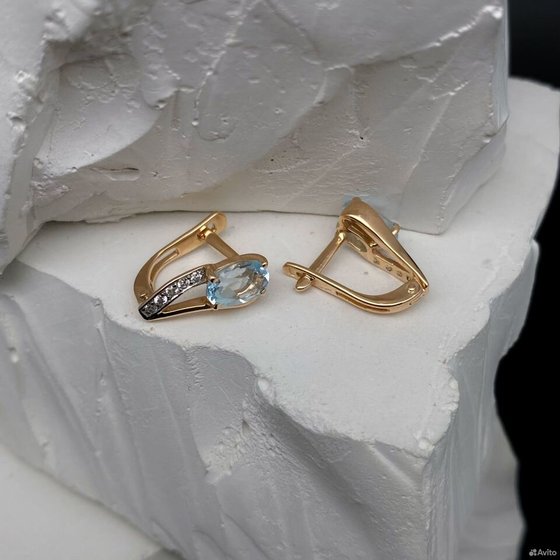 Золотые серьги с камнями 585пр. вес: 2,37гр