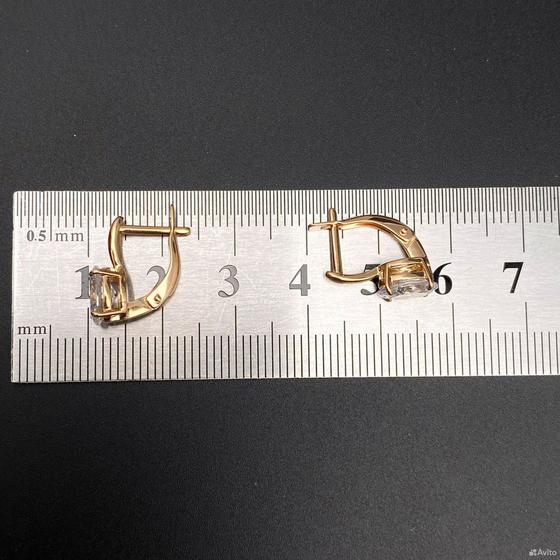 Золотые серьги с камнями 585пр. вес: 2,84гр