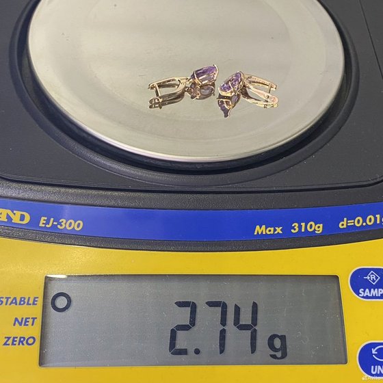 Золотые серьги с камнями 585пр. вес: 2,74гр