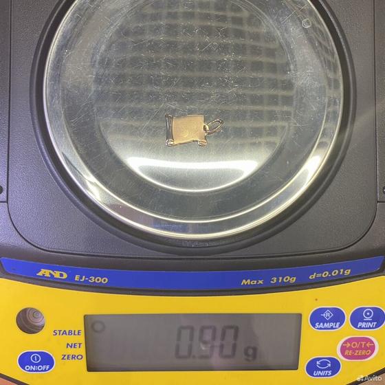 Золотая подвеска 585пр. вес: 0,90гр