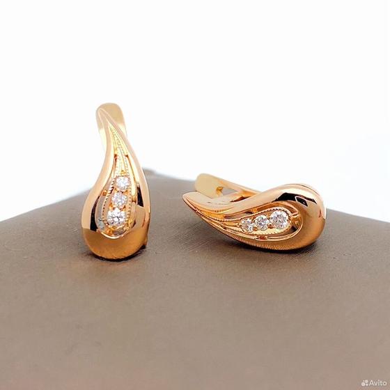 Золотые серьги с бриллиантами 585пр. вес: 2,37гр