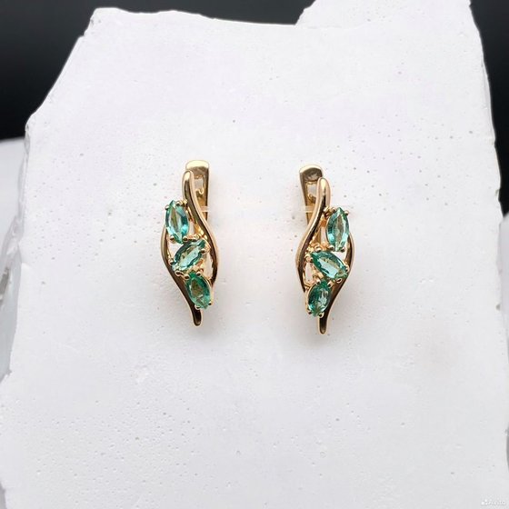 Золотые серьги с камнями 585пр. вес: 3,19гр