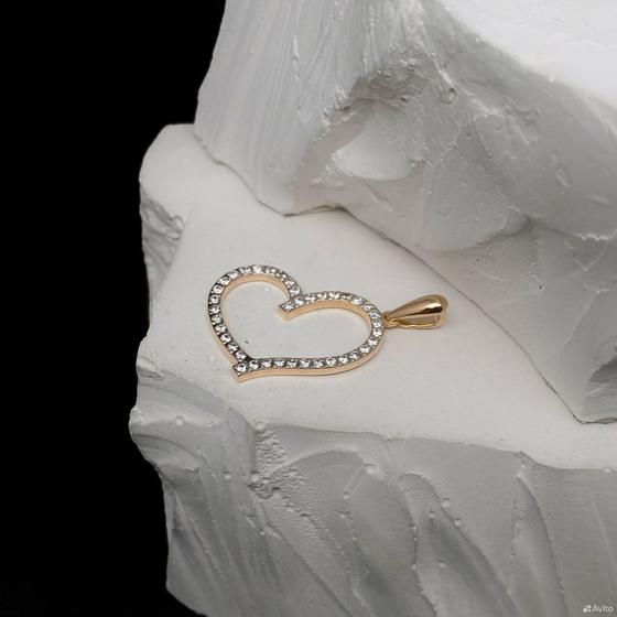 Золотая подвеска с камнями 585пр. вес: 1,75гр