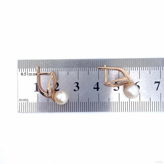 Золотые серьги с камнями 585пр. вес: 3,91гр