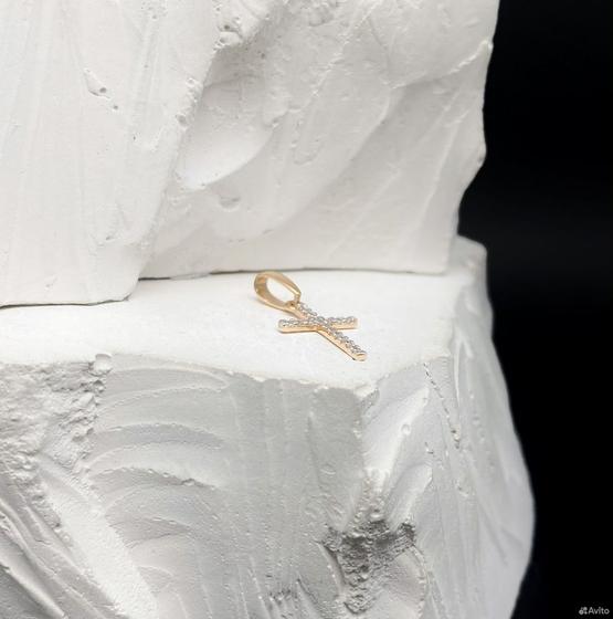 Золотой крест с камнями 585пр. вес: 0,51гр