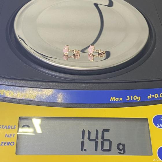 Золотые серьги с камнями 585пр. вес: 1,46гр