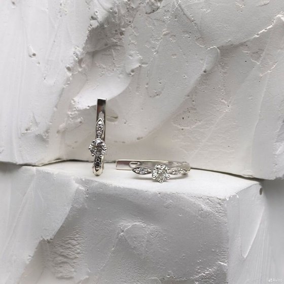 Золотые серьги с бриллиантами 585пр. вес: 1,84гр