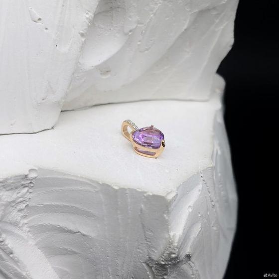 Золотая подвеска с бриллиантами 585пр. вес: 0,67гр