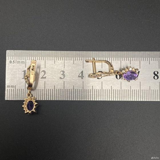 Золотые серьги с камнями 585пр. вес: 4,27гр