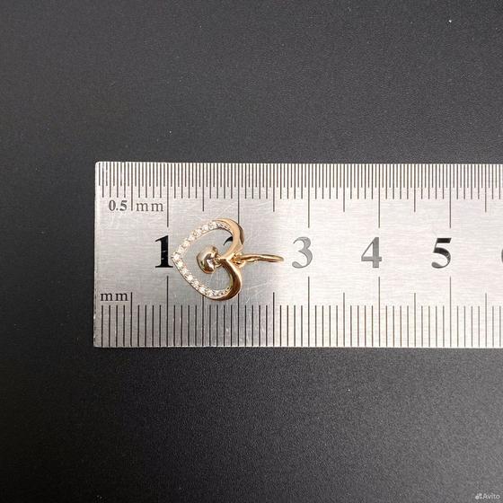 Золотая подвеска с камнями 585пр. вес: 0,55гр