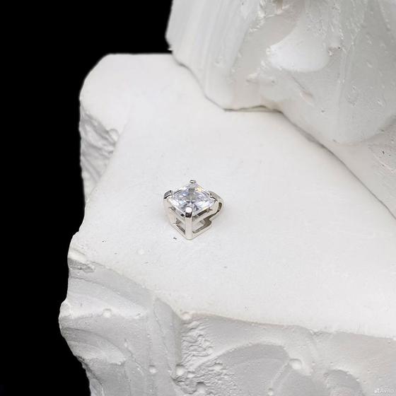 Золотая подвеска с камнем 585пр. вес: 0,62гр