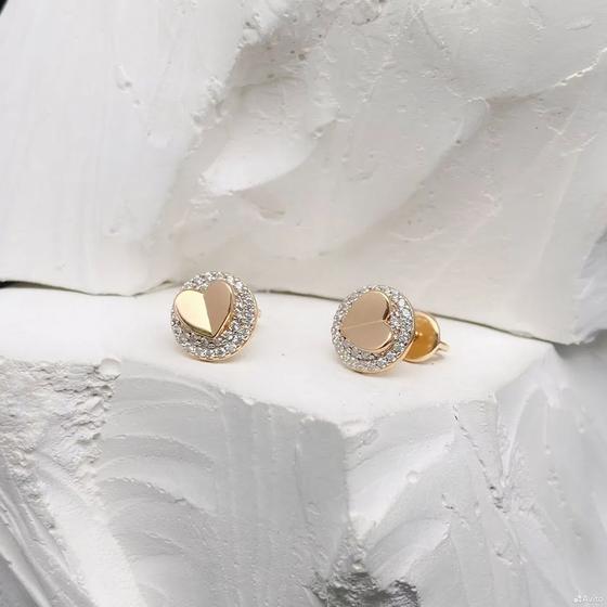 Золотые серьги с камнями 585пр. вес: 2,37гр