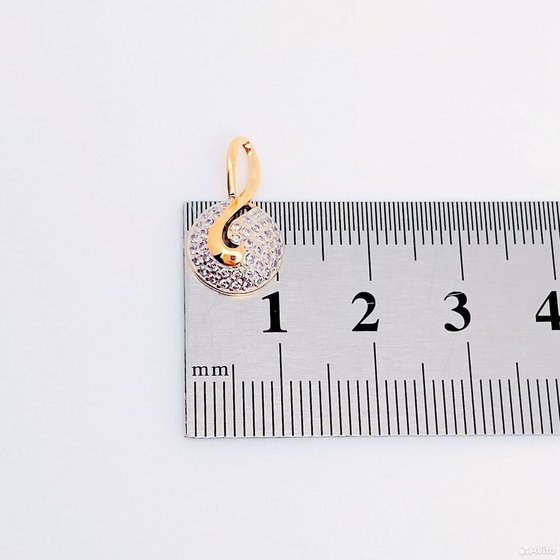 Золотая подвеска с камнями 585пр. размер: 1,12гр