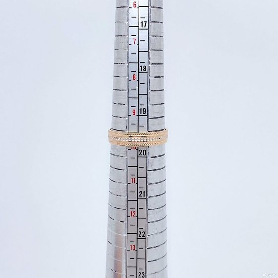 Золотое кольцо 585пр. вес: 3,23гр. размер: 19,6