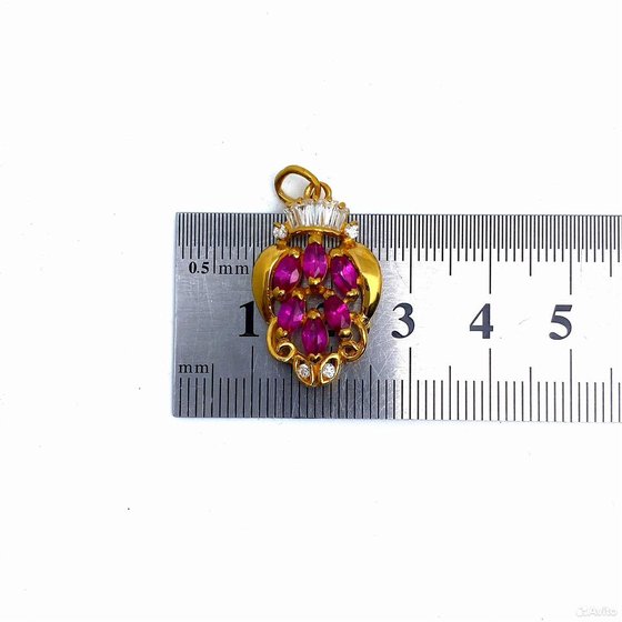 Золотая подвеска с камнями 999пр. вес: 5,25гр