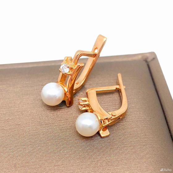 Золотые серьги с камнями 585пр. вес: 3,56гр