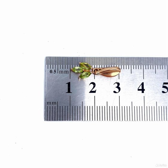 Золотая подвеска с камнями 585пр. вес: 1,08гр