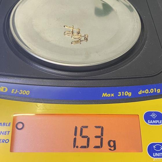 Золотые серьги с бриллиантами 585пр. вес: 1,53гр