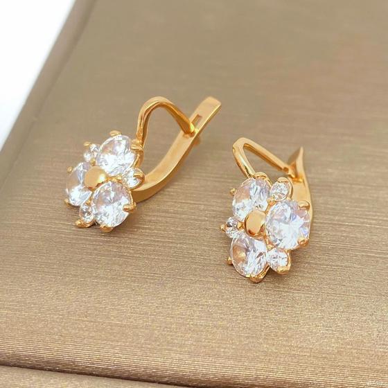 Золотые серьги с камнями 585пр. вес: 3,65гр