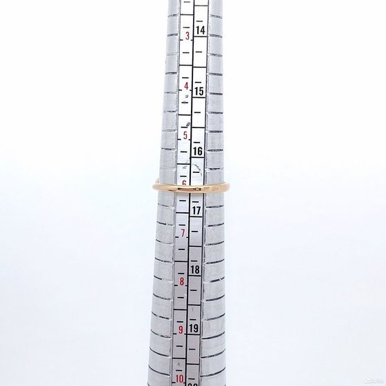 Золотое кольцо с камнями 585пр. размер: 16,5