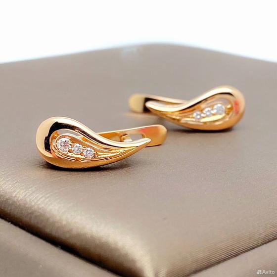 Золотые серьги с бриллиантами 585пр. вес: 2,37гр