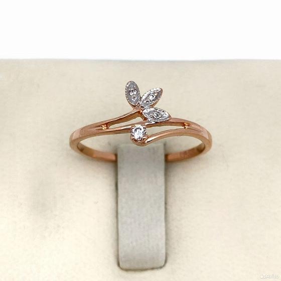 Золотое кольцо с камнями 585пр. размер: 17,5