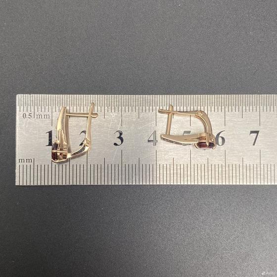 Золотые серьги с камнями 585пр. вес: 2,69гр