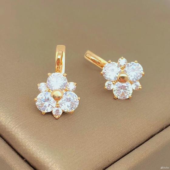 Золотые серьги с камнями 585пр. вес: 3,65гр