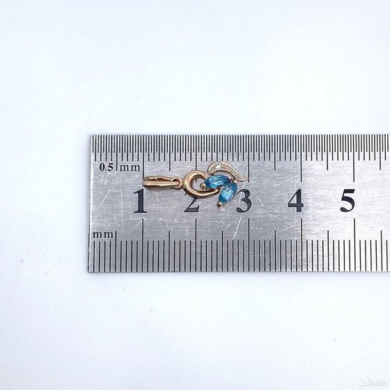 Золотая подвеска с камнями 585пр. вес: 0,83гр