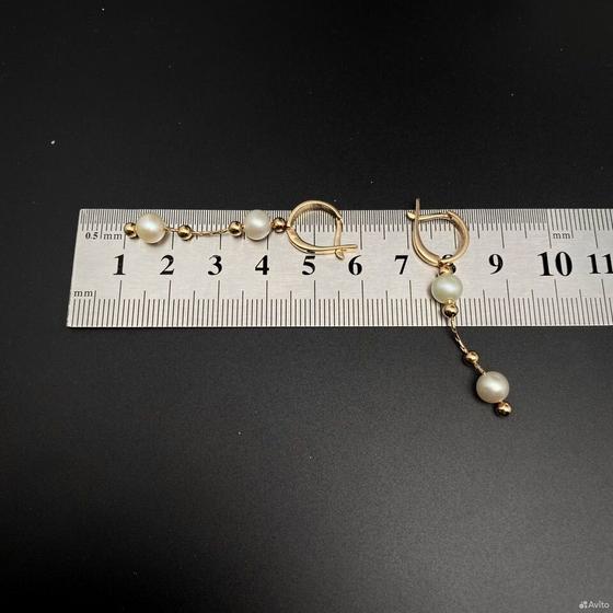 Золотые серьги с камнями 585пр. вес: 4,78гр