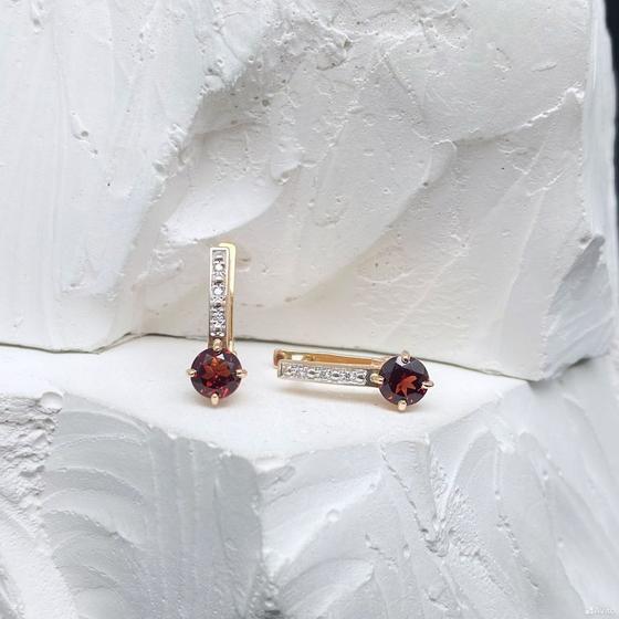 Золотые серьги с камнями 585пр. вес: 2,69гр