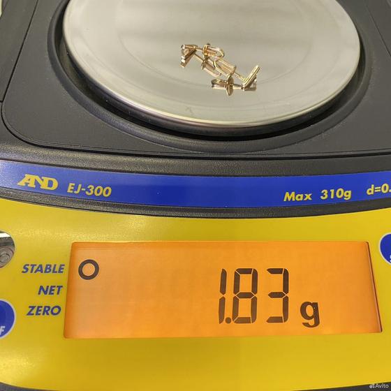 Золотые серьги с бриллиантами 585пр. вес: 1,22гр