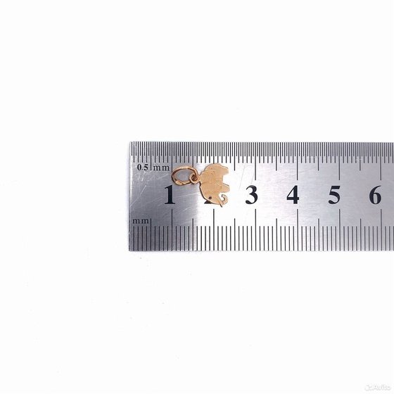 Золотая подвеска 585пр. вес: 0,65гр