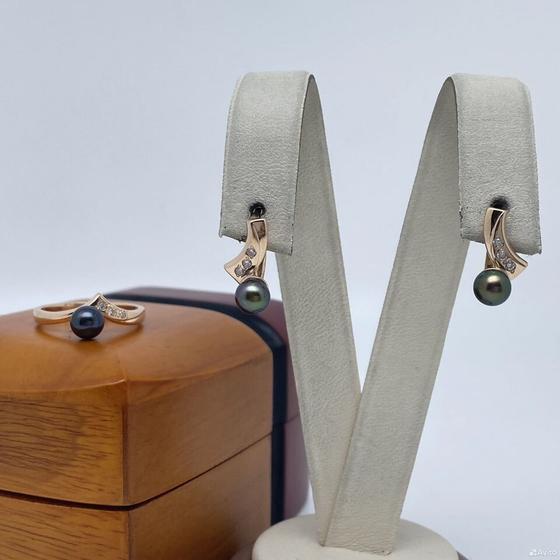 Золотые серьги с камнями 585пр. вес: 3,45гр