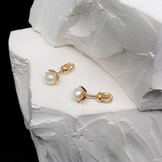 Золотые серьги с камнями 585пр. вес: 1,63гр