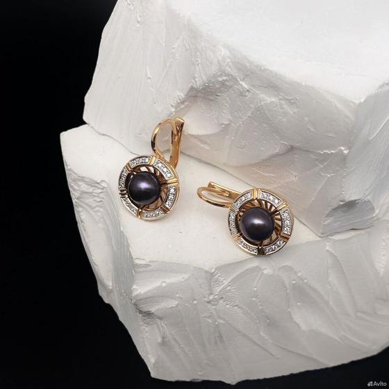 Золотые серьги с камнями 585пр. вес: 1,06гр