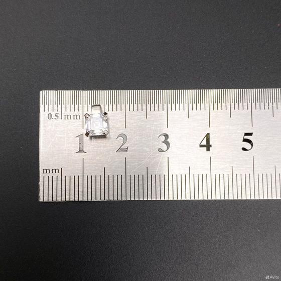 Золотая подвеска с камнем 585пр. вес: 0,62гр