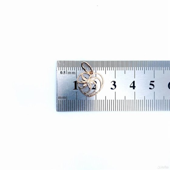 Золотая подвеска 585пр. вес: 0,78гр