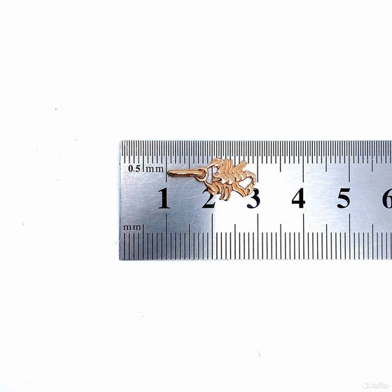 Золотая подвеска 585пр. вес: 1,08гр