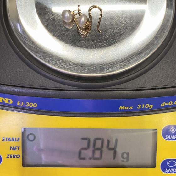 Золотые серьги с камнями 585пр. вес: 2,84гр