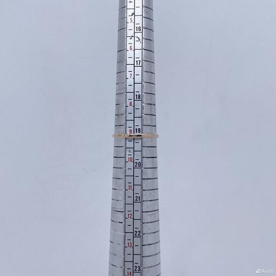 Золотое кольцо с камнями 585пр. размер: 19