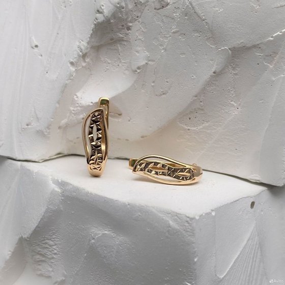 Золотые серьги 585пр. вес: 2,20гр