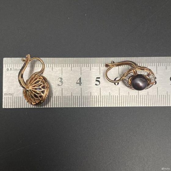 Золотые серьги с камнями 585пр. вес: 1,06гр