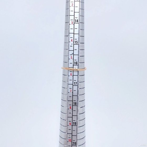 Золотое кольцо с камнем 583пр. размер: 16,2